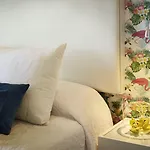 Flamingo Mate Hotel