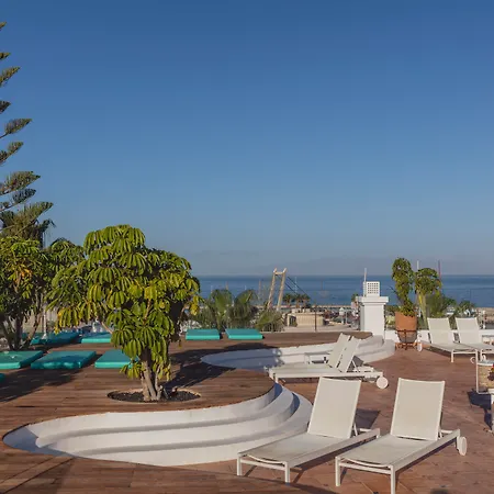 Szálloda Flamingo Mate 4*