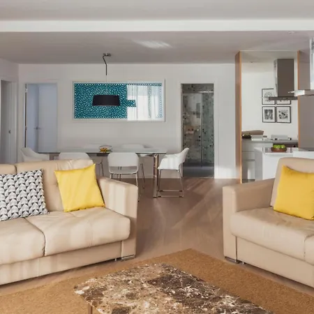 Flamingo Mate Адехе