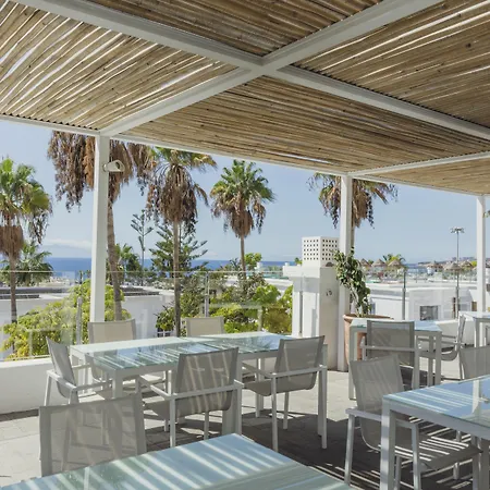 호텔 Flamingo Mate 4*