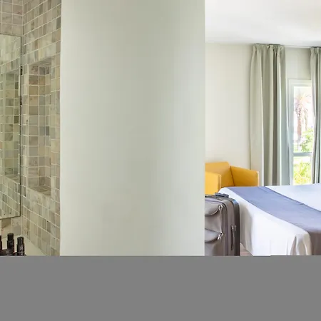 Flamingo Mate Otel 4*