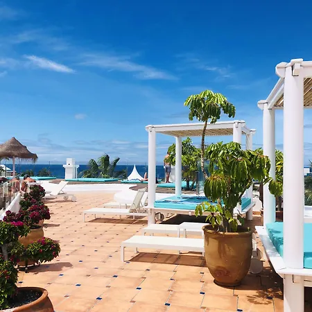 Flamingo Mate Hotel 4*