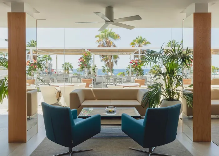 Flamingo Mate 4*